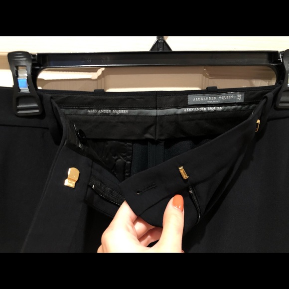 Alexander Mcqueen tailored women’s suit - Picture 7 of 8